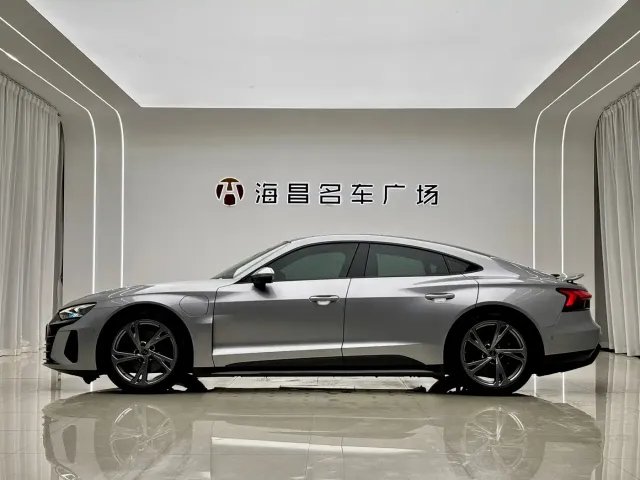 Audi RS e-tron GT — Фото автомобиля 5