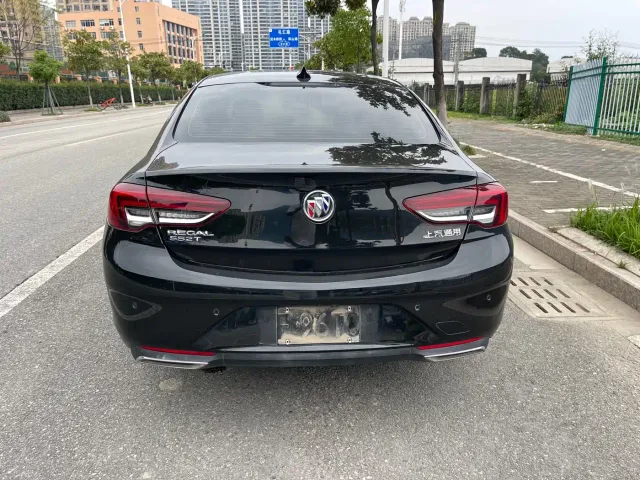 Buick Regal — Фото автомобиля 4