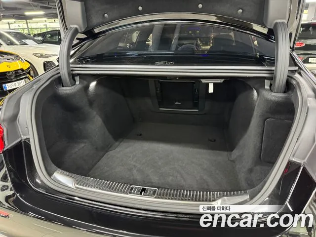 Mercedes-Benz S-Class — Фото автомобиля 17