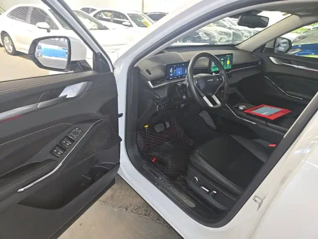 Haval H6 — Фото автомобиля 15