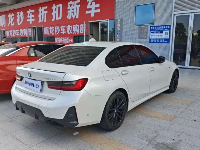 BMW 3 Series — Фото автомобиля 9