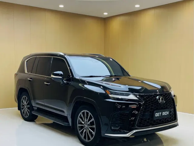 Lexus LX — Фото автомобиля 3