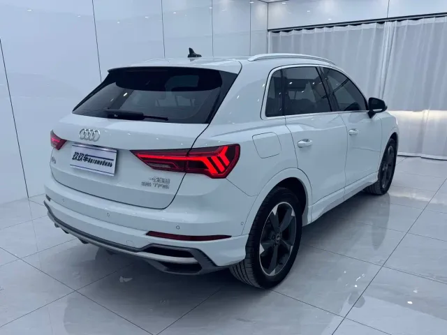Audi Q3 — Фото автомобиля 4