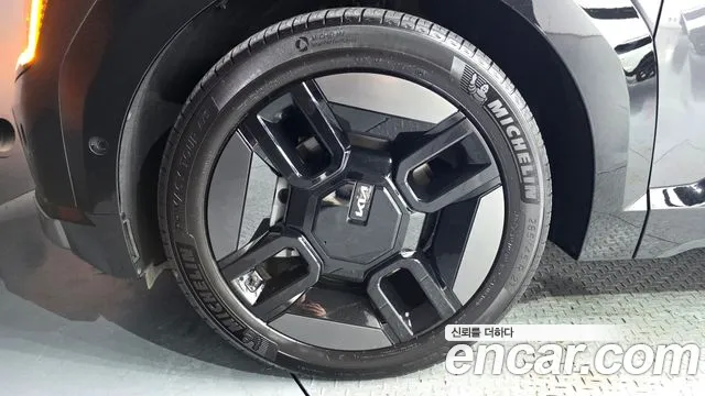 Kia EV9 — Фото автомобиля 5