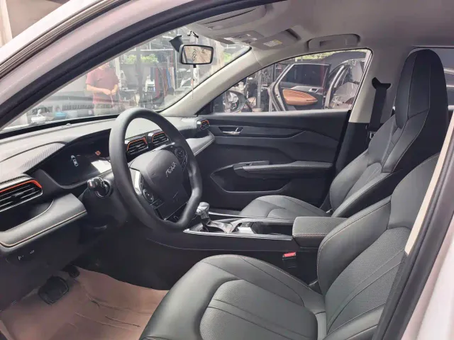 Dongfeng Yixuan — Фото автомобиля 5