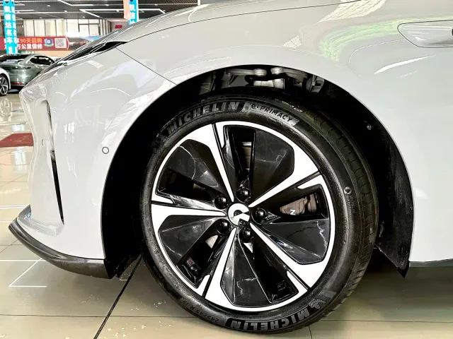 Nio ET5 Touring — Фото автомобиля 9