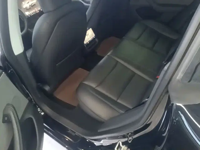 Tesla Model 3 — Фото автомобиля 16