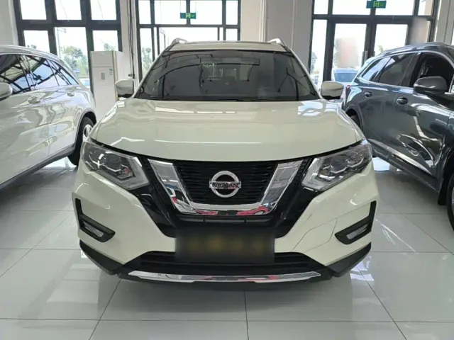Nissan X-Trail — Фото автомобиля 2