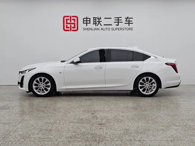 Cadillac CT5 — Фото автомобиля 4