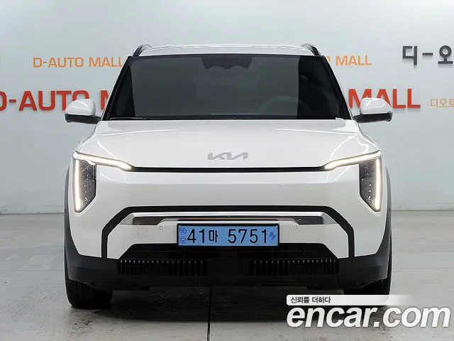 Kia EV3 — Фото автомобиля 2