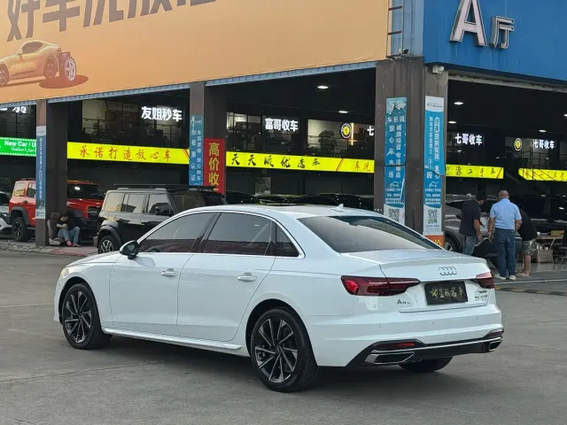 Audi A4L — Фото автомобиля 18