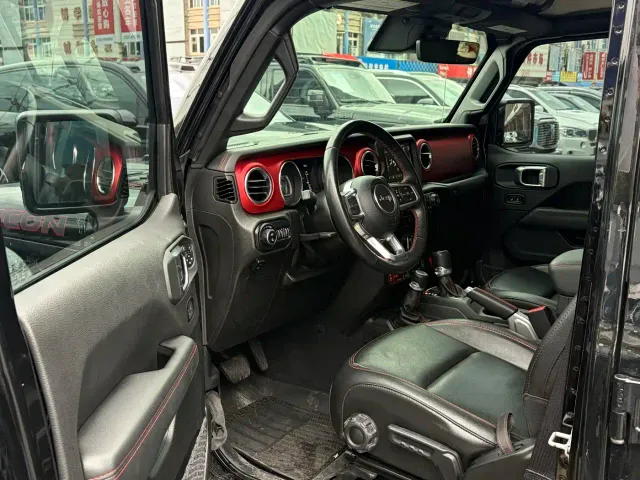 Jeep Gladiator — Фото автомобиля 12