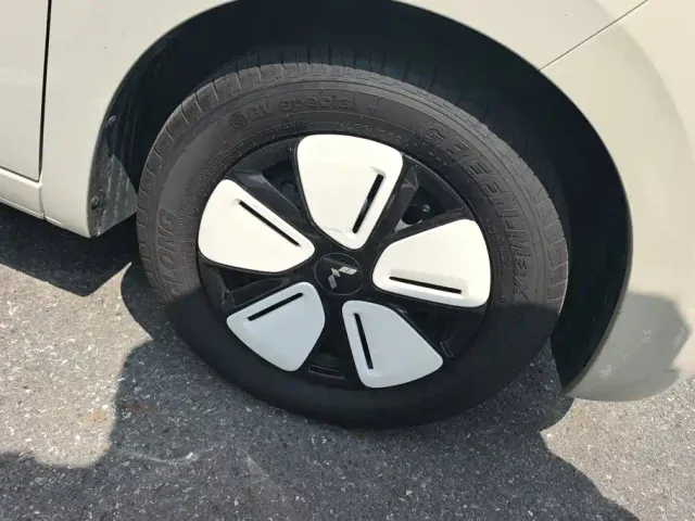 Wuling Hongguang Mini EV — Фото автомобиля 6