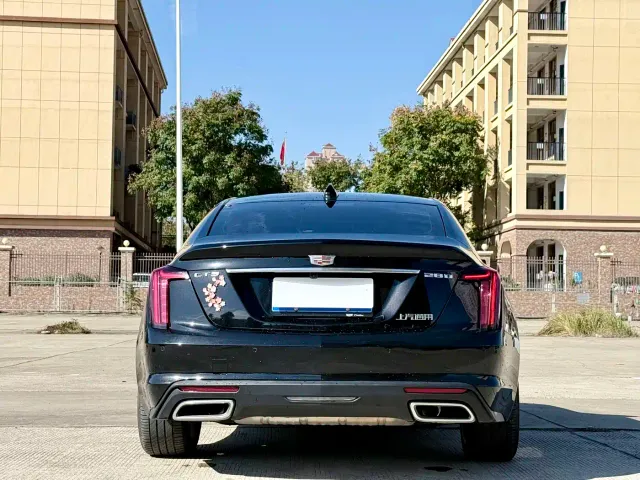 Cadillac CT5 — Фото автомобиля 5
