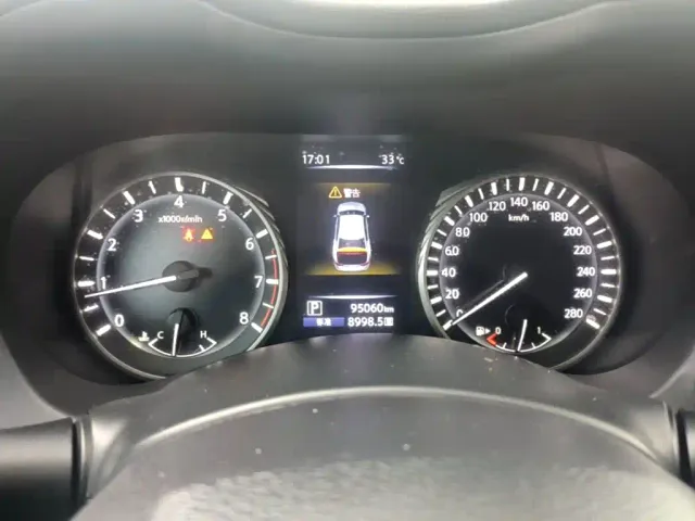 Infiniti Q50L — Фото автомобиля 11