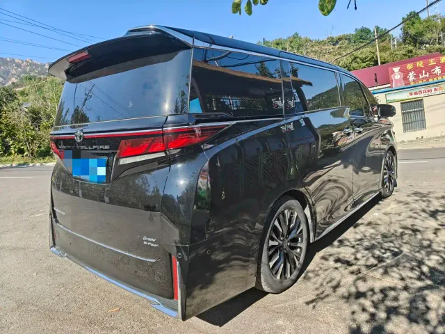 Toyota Vellfire — Фото автомобиля 6