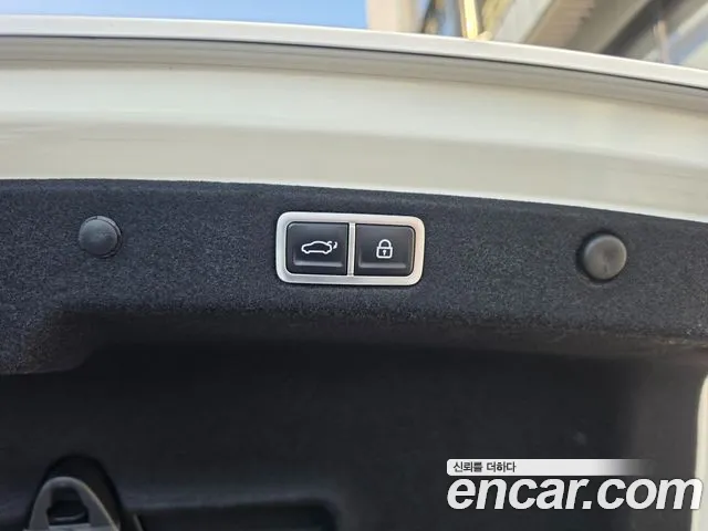 Hyundai Grandeur GN7 — Фото автомобиля 18