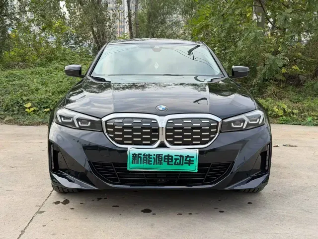 BMW i3 — Фото автомобиля 2