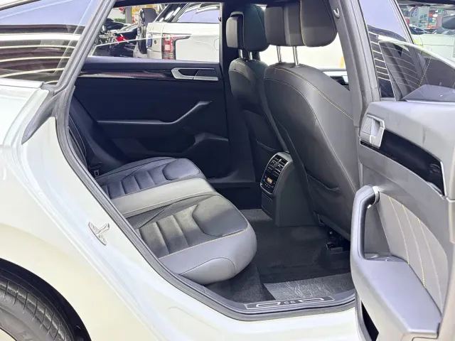 Volkswagen CC — Фото автомобиля 11
