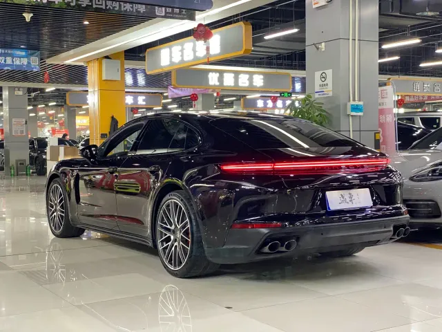 Porsche Panamera — Фото автомобиля 16