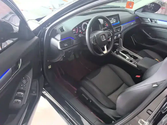 Honda Accord — Фото автомобиля 15
