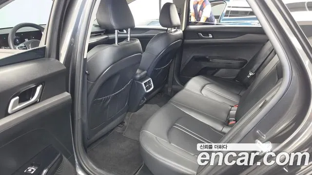 Kia K5 Generation 3 — Фото автомобиля 16