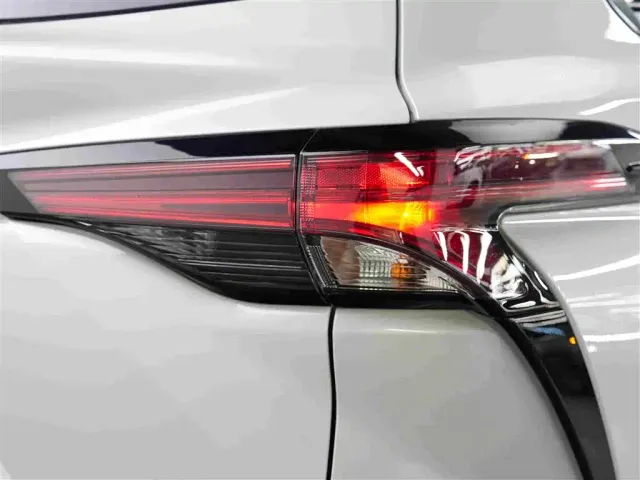 Toyota Granvia — Фото автомобиля 15