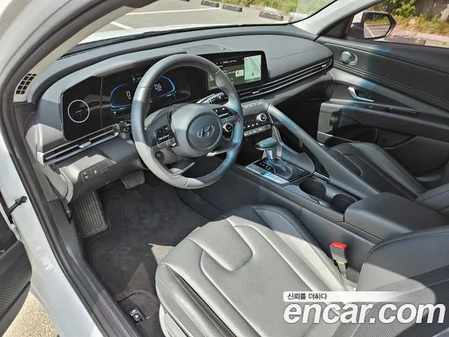 Hyundai Avante CN7 — Фото автомобиля 11
