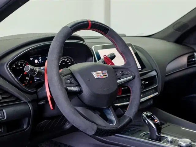Cadillac CT5 — Фото автомобиля 15
