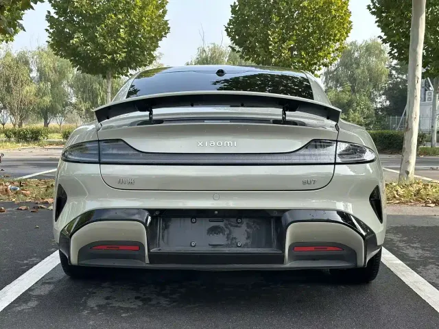 Xiaomi SU7 — Фото автомобиля 8