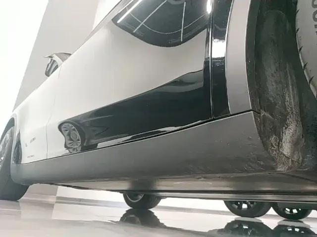 Tesla Model Y — Фото автомобиля 20