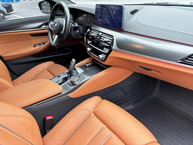 BMW 5 Series — Фото автомобиля 10