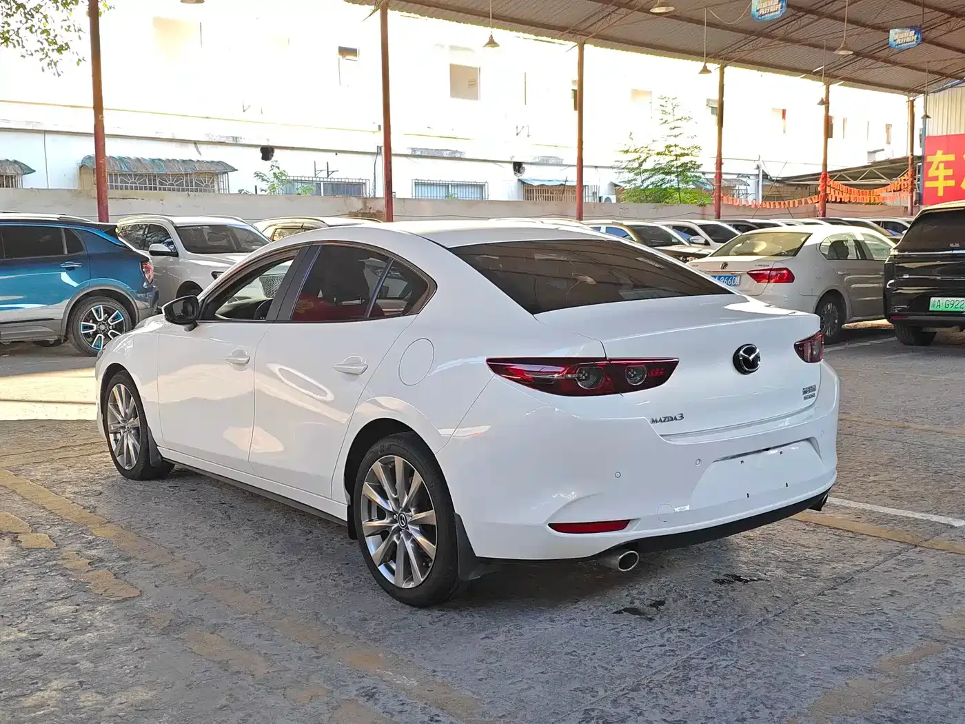 Mazda Mazda3 Axela 2022 2.0L Automatic Elegance Edition — Фото автомобиля 10