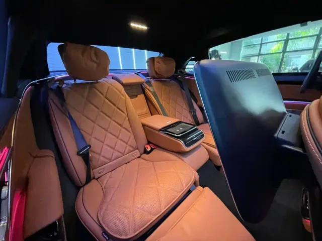 Mercedes-Benz Maybach S-Class — Фото автомобиля 23
