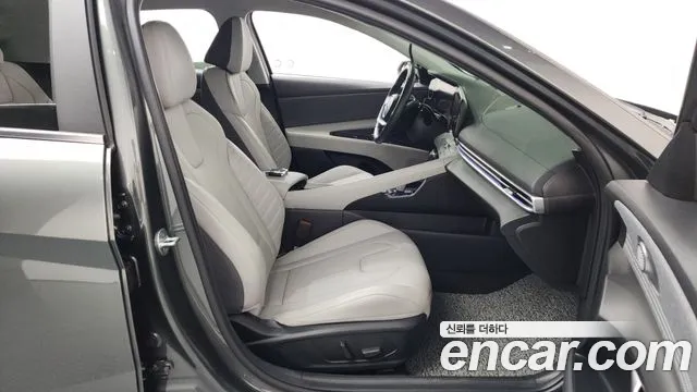 Hyundai AVANTE Avante (CN7) — Фото автомобиля 23