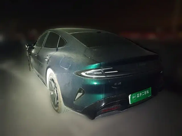Xiaomi SU7 — Фото автомобиля 4