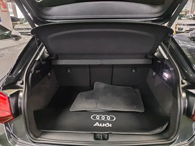 Audi Q2L — Фото автомобиля 7