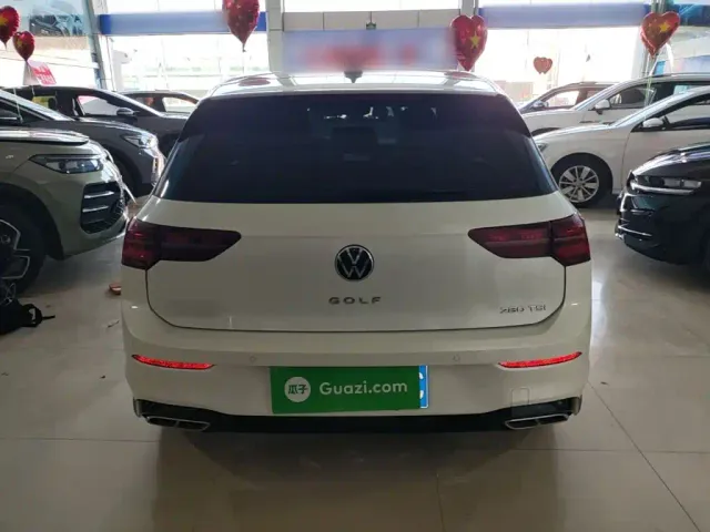 Volkswagen Golf — Фото автомобиля 5