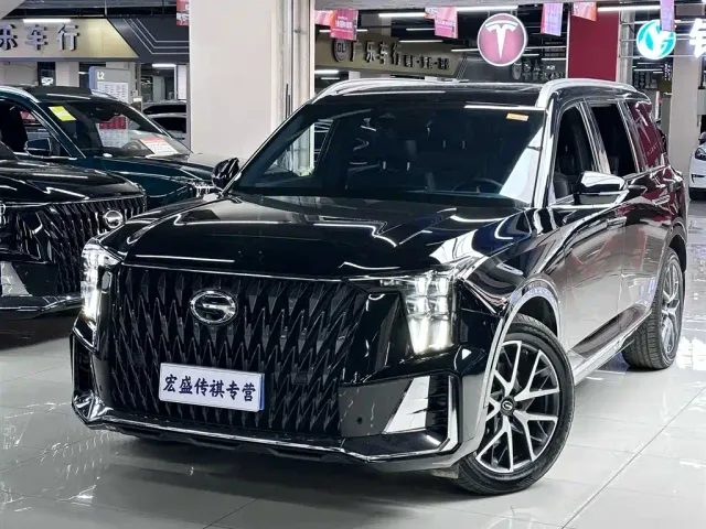 Фотография автомобиля — GAC Trumpchi GS8