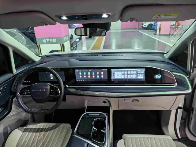 Maxus Dajia 9 — Фото автомобиля 8