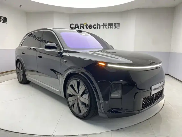 Li Auto L8 — Фото автомобиля 2