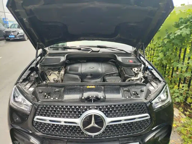 Mercedes-Benz GLE-Class — Фото автомобиля 24