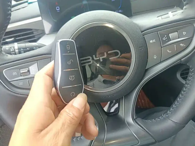 BYD Seal 05 DM-i — Фото автомобиля 8