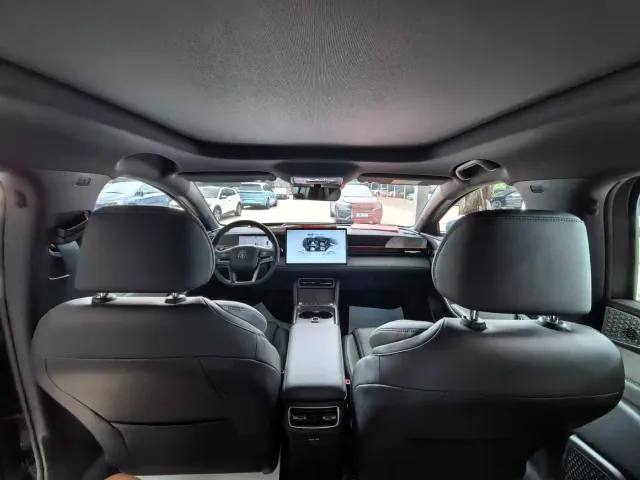 BYD Qin L — Фото автомобиля 12
