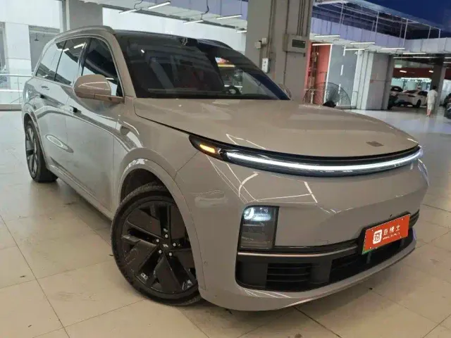 Li Auto L9 — Фото автомобиля 2