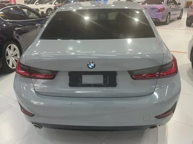 BMW 3 Series — Фото автомобиля 4