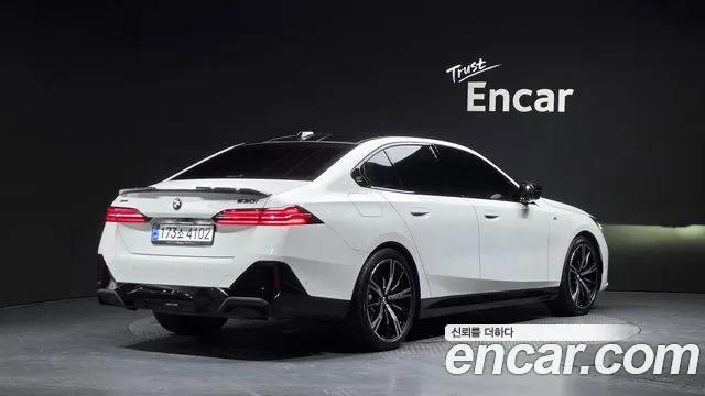BMW 5 Series G60 — Фото автомобиля 2