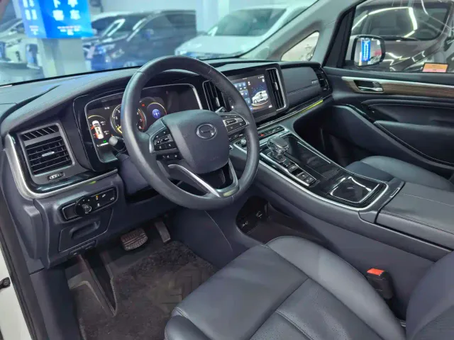 GAC Trumpchi M8 — Фото автомобиля 5