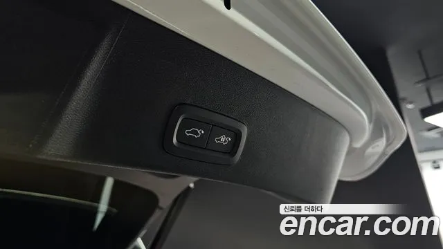 Вольво XC40 B4 Ultimate Bright — Фото автомобиля 16