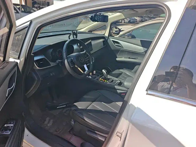 BYD Song MAX — Фото автомобиля 9